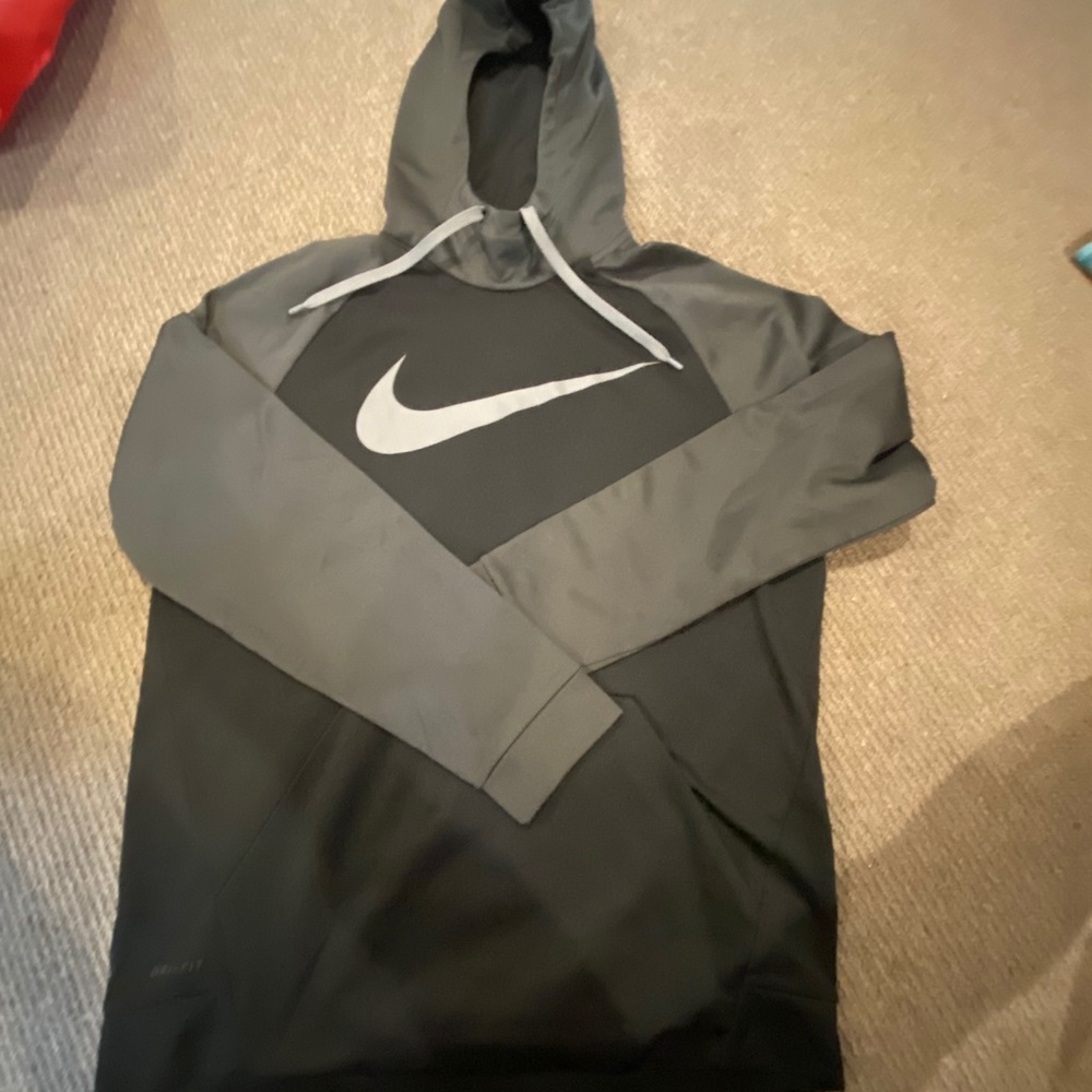 Men’s Nike Dry-fit hoodie
